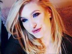 PoisonnBeauty - blond female webcam at xLoveCam